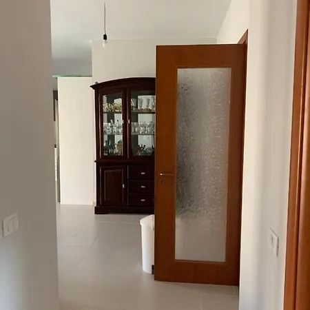 Seafront Balcony Apartmán *