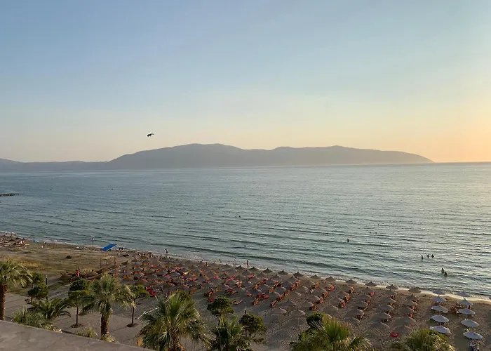 Seafront Balcony 公寓