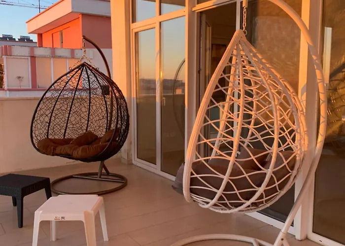 Seafront Balcony 公寓 *