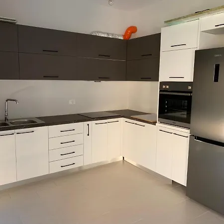 Lovely And Spacious 2-bed In Great Location