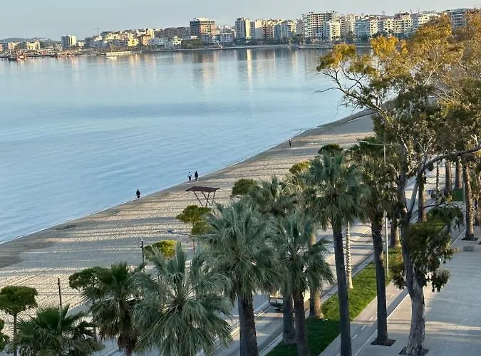 Seafront Balcony * Wlora